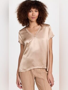 Nation LTD June V Neck Short Sleeve Top in Champagne Tee